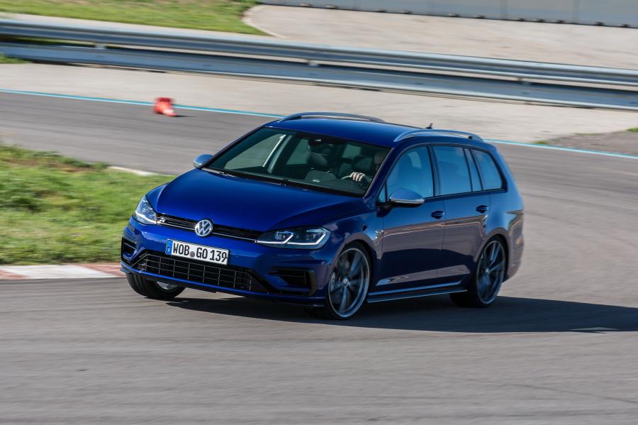  Volkswagen Golf R Variant 2017 года  (WW) (фото 1 из 28)